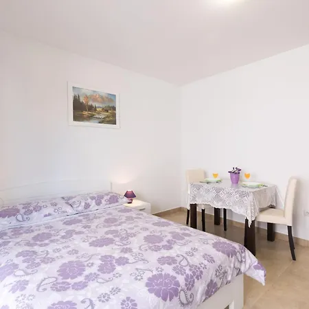 Nino 1 By Interhome *