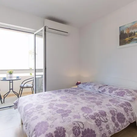 Nino 1 By Interhome *